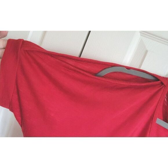 Torrid 0 Women's Red Georgette Cold Shoulder Short Sleeve Top Size 0 Cuffed Slee - Picture 4 of 5